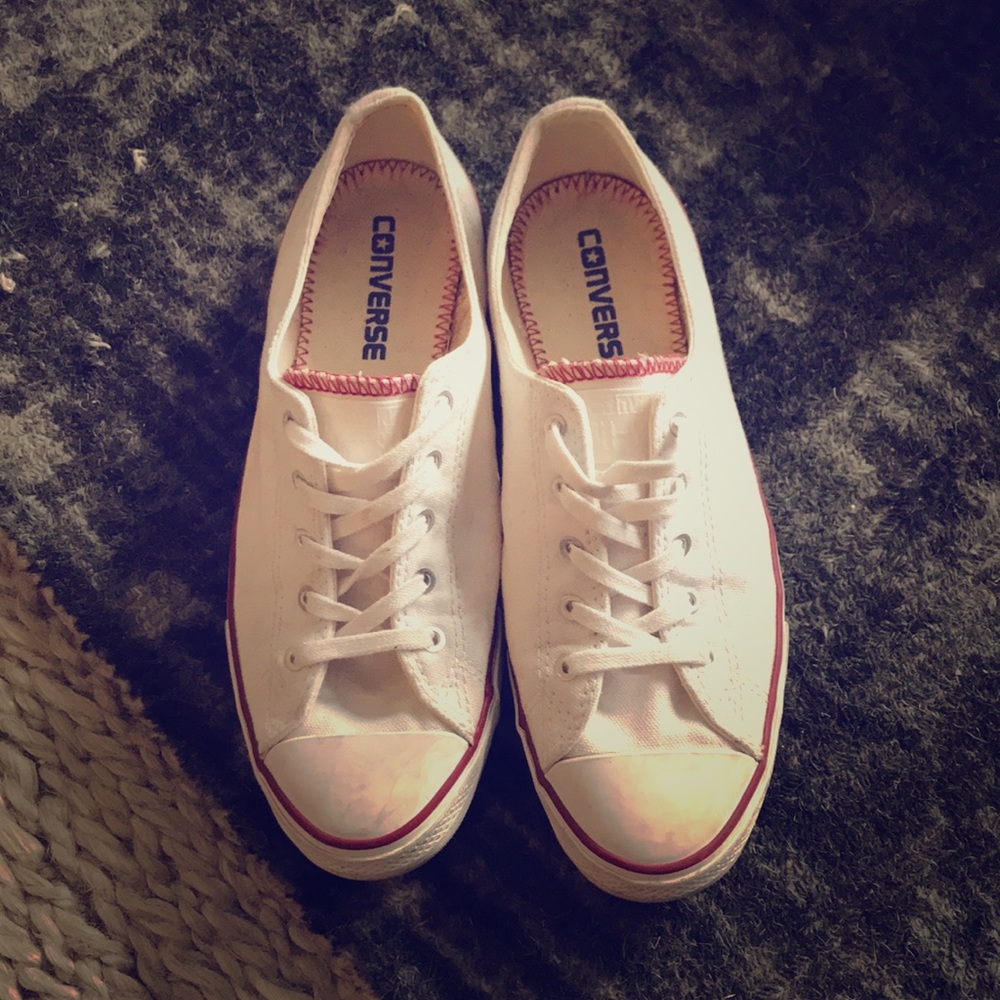 Low tops white converse